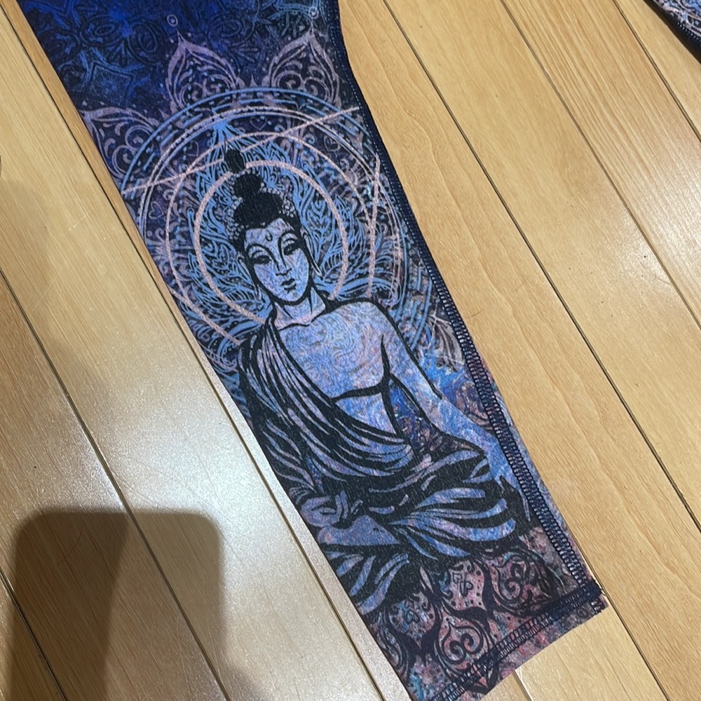 Yoga pants size small - Picture 2 of 4